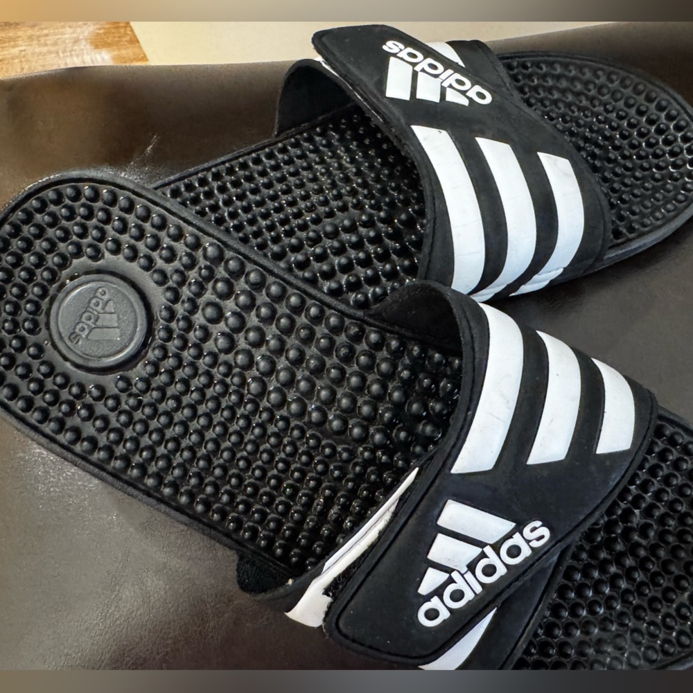 Adidas Adissage Slides Black White Sandals Men’s Size 8 Post Workout